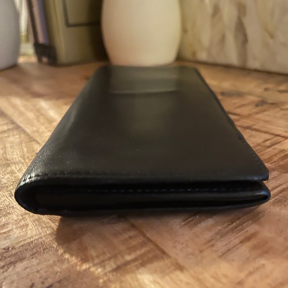 GUCCI Leather Single Fold Long Wallet in Black - Picture 7 of 11